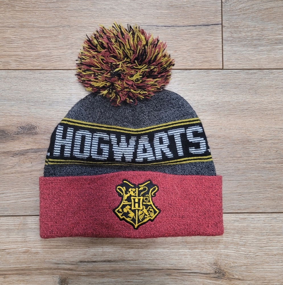 Harry Potter Hogwarts House Crest Pom Knit Winter OSFM Beanie Hat Cap Wizarding